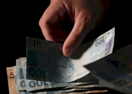 Caixa paga Auxílio Brasil a beneficiários com NIS final 7
