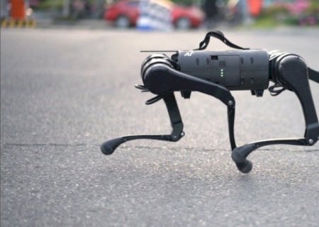 China manda cães robôs vigiarem cidadãos