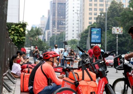 Ministério diz que regulamentará trabalho por aplicativos este ano
