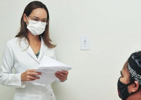 Tramita no Senado, projeto que prevê aumento no salário mínimo de médicos e cirurgiões-dentistas