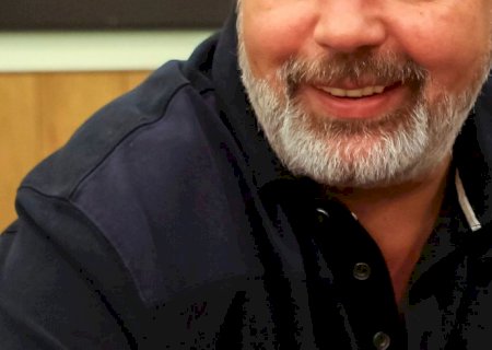 Jornalista russo leiloa Nobel da Paz para ajudar crianças ucranianas