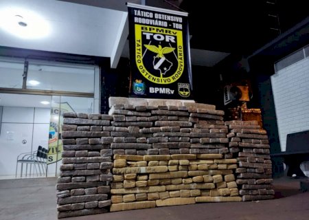 Homem tenta fugir mas é perseguido e preso com mais de 200 quilos de maconha