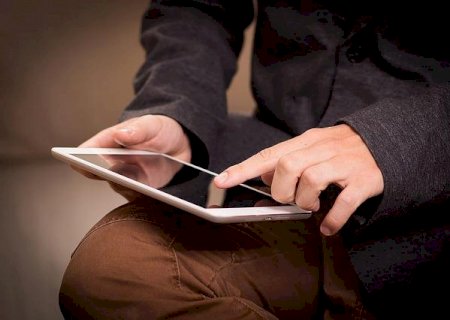 Operadora de telefonia deve pagar indenização por má prestação de serviços