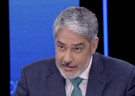 William Bonner se manifesta após ignorar Ivete na saída da Globo