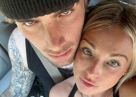 Modelo revela estar grávida de jogador que morreu após acidente