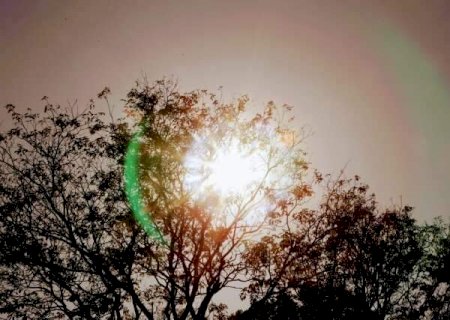 Calor e tempo seco predominam no final de semana, mas há chance de chuva