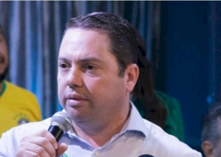 Gordinho do Bolsonaro, se indigna por STF derrubar piso salarial de enfermagem