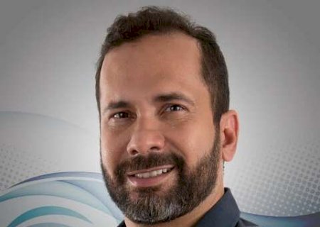 Candidato a deputado federal esfaqueado foge de hospital e vai à delegacia