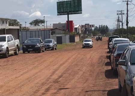Caminhões com produtos perecíveis começam a ser liberados em bloqueio de Campo Grande