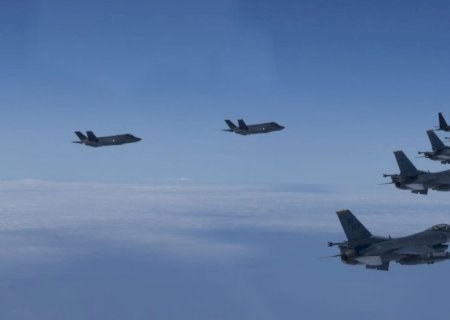 Coreia do Sul e EUA fazem exercício militar após míssil norte-coreano