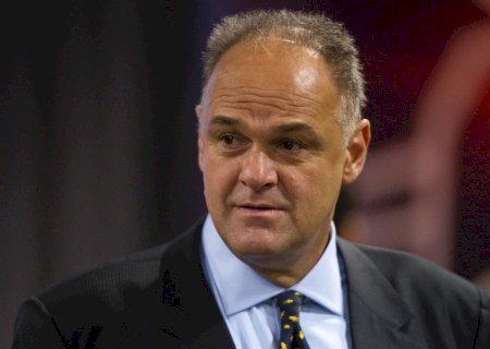 Oscar Schmidt revela que perdeu medo de morrer após câncer no cérebro