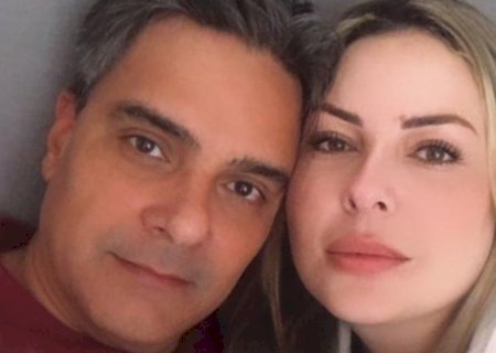 Viúva tatua música de Roberto Carlos em homenagem a Guilherme de Pádua
