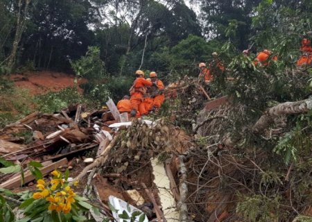Após um ano, Petrópolis ainda se recupera da maior tragédia da cidade