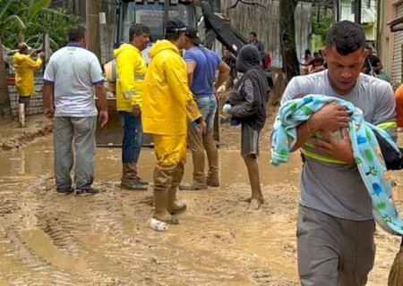 Jornalista que passava carnaval em São Sebastião noticia desastre