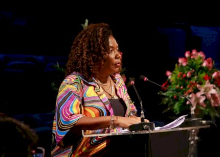 Ministra da Cultura promete apoio federal ao Carnaval
