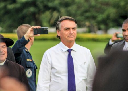 Exclusivo: Ex-presidente Bolsonaro emite passagem aérea de retorno para o Brasil