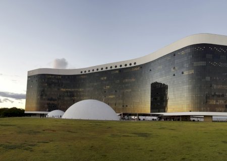 TSE retoma julgamento que pode tornar Bolsonaro inelegível