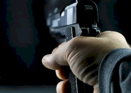 Irmão de prefeita atira em homem após  criticar sua gestão
