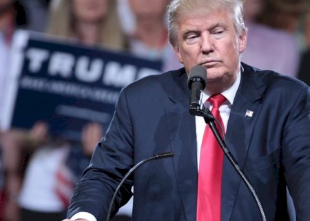 Trump diz que envio de bombas de fragmentação à Ucrânia aproxima 3ª Guerra Mundial