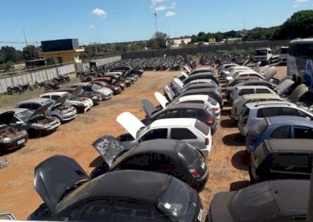 Detran abre leilão com 83 lotes de veículos apreendidos