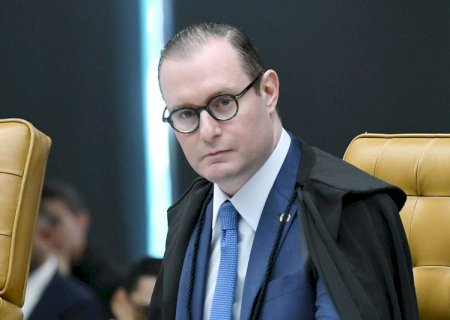 Zanin nega dispensa de general Heleno para depor em CPI, mas garante silêncio