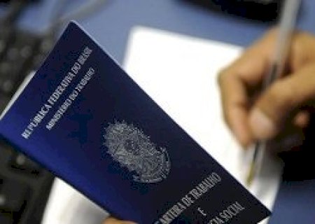 Juiz anula demissão de funcionária afastada por depressão em MG