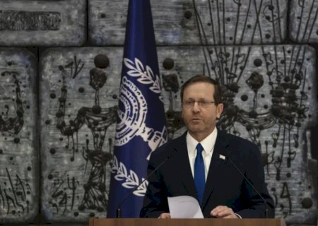 Hamas doutrina crianças para o terrorismo durante as férias