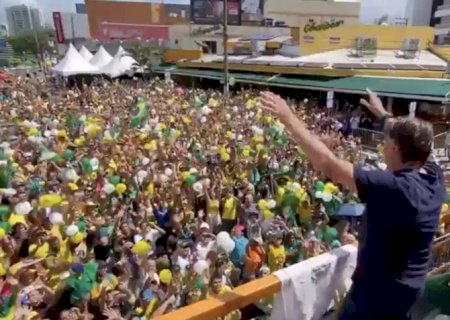 Futuro começa nas eleições municipais, diz Bolsonaro em Cuiabá