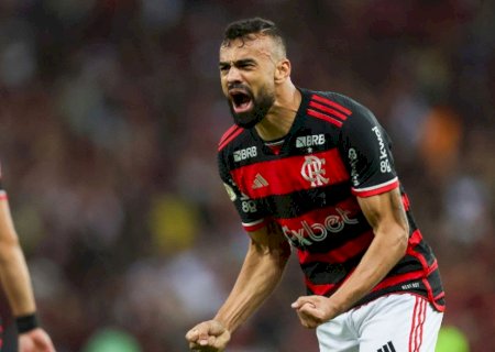 Flamengo sofre, mas consegue vencer o Cruzeiro e manter a liderança do Brasileirão