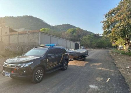 Operação contra tráfico de cocaína apreende barco e 800 cabeças de gado