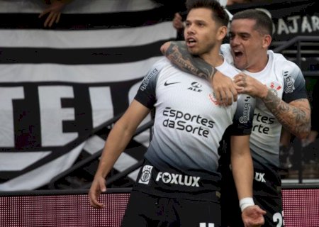 Corinthians derrota Flamengo com gol de Romero