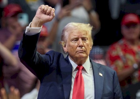 Trump diz que prenderá adversários democratas se ganhar a disputa presidencial