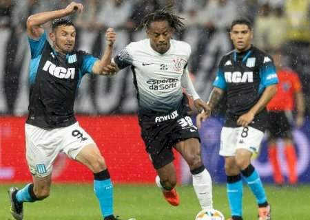 Corinthians empata com Racing e decide fora de casa a vaga da Sul-Americana