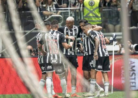 Deyverson marca duas vezes e encaminha vaga do Atlético-MG na Libertadores