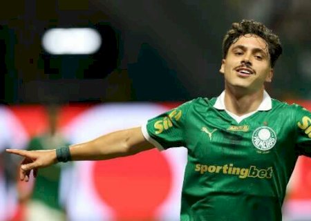 Palmeiras vence a Portuguesa por 2 a 0 na estreia do Paulistão 2025