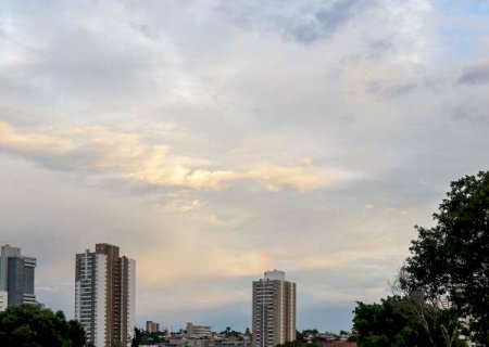 Dia deve ser marcado por altas temperaturas e tempo inst&aacute;vel