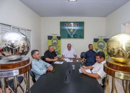 Dourados denuncia &Aacute;guia Negra, mas semifinais do estadual seguem