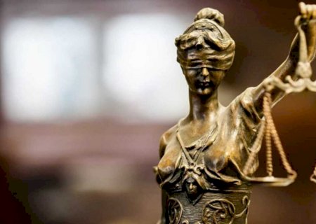 OAB quer derrubar medida que barrou entrada de celulares no STF