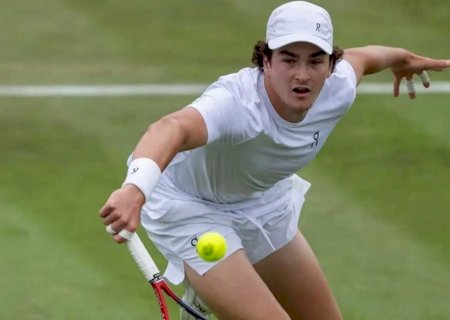 João Fonseca perde de 'gigante' chileno e é eliminado em Wimbledon