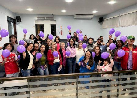 Vice-prefeita de Dourados Gianni Nogueira, participa de palestra do Agosto Lilás em Aral Moreira