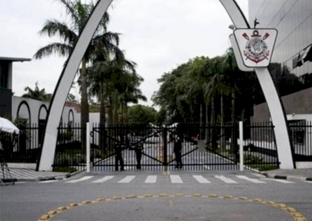 Corinthians tem até fevereiro para executar dívida de R$ 200 milhões no RCE
