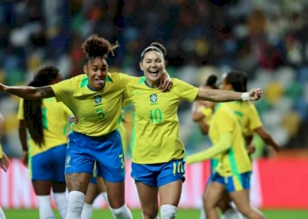 Seleção feminina de futebol quer se fortalecer para a Copa do Mundo no Brasil