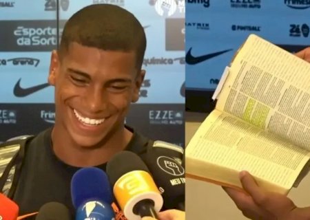 Jogador do Corinthians leva Bíblia para o jogo: ‘Amor de Cristo’