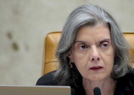 Cármen Lúcia vota pela condenação de Eduardo Bolsonaro por difamação