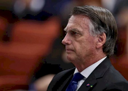 Bolsonaro tem boa evolução clínica e segue internado para reabilitação, diz boletim médico