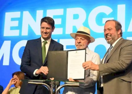 Governo renova contratos com distribuidoras de energia em 13 estados