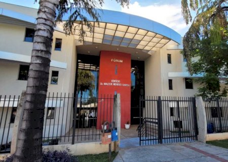 Ônibus não embarca passageira que ia para Corumbá e empresa é condenada a pagar R$ 5 mil