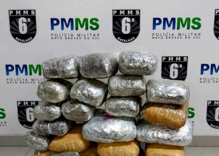 PM apreende 64 quilos de 'skunk' com jovens mulas do tráfico