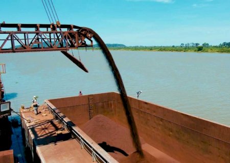 Mineradoras se adaptam à seca e despacham volume recorde pelo Rio Paraguai