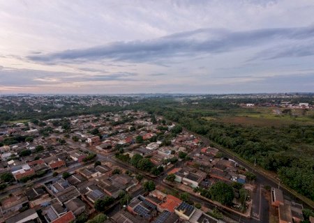 Sexta-feira começa sol entre nuvens, mas chuva deve chegar à tarde em Dourados